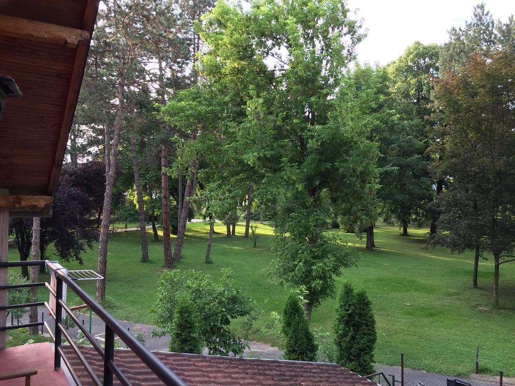 S' Centro - Park Apartments Kraljevo Dış mekan fotoğraf