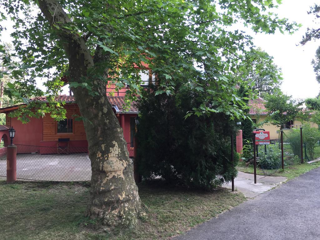 S' Centro - Park Apartments Kraljevo Dış mekan fotoğraf