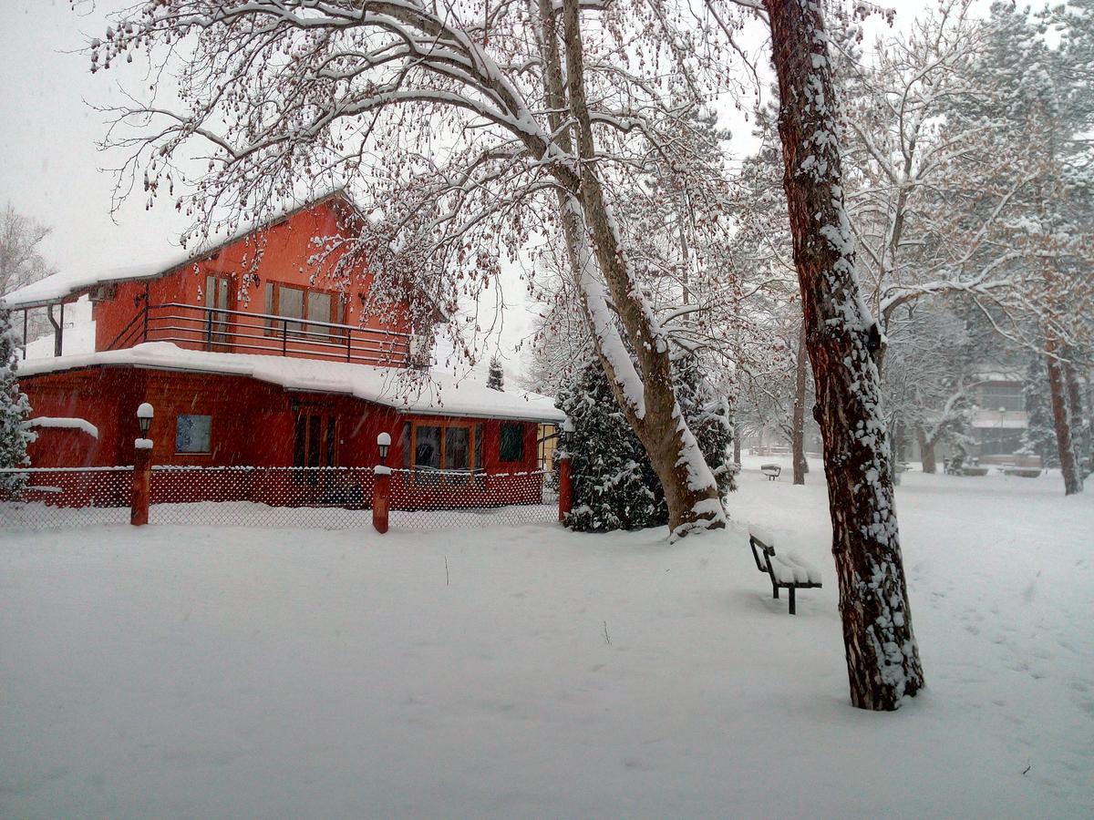 S' Centro - Park Apartments Kraljevo Dış mekan fotoğraf